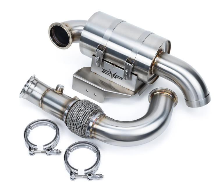 Can-Am Maverick R kit contents